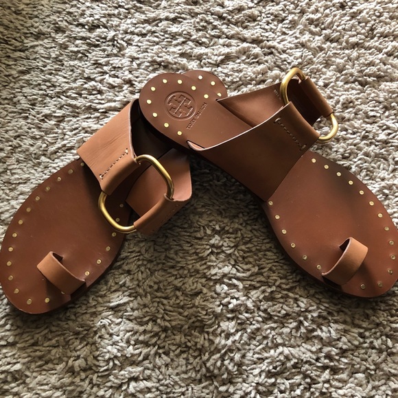 ravello toe ring sandal